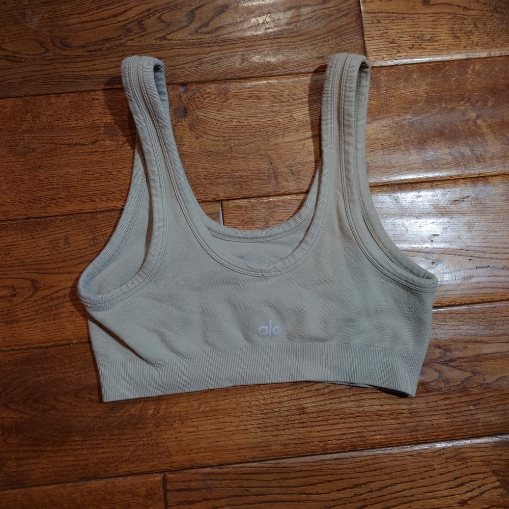 Alo Ribbed Sports Bra Medium